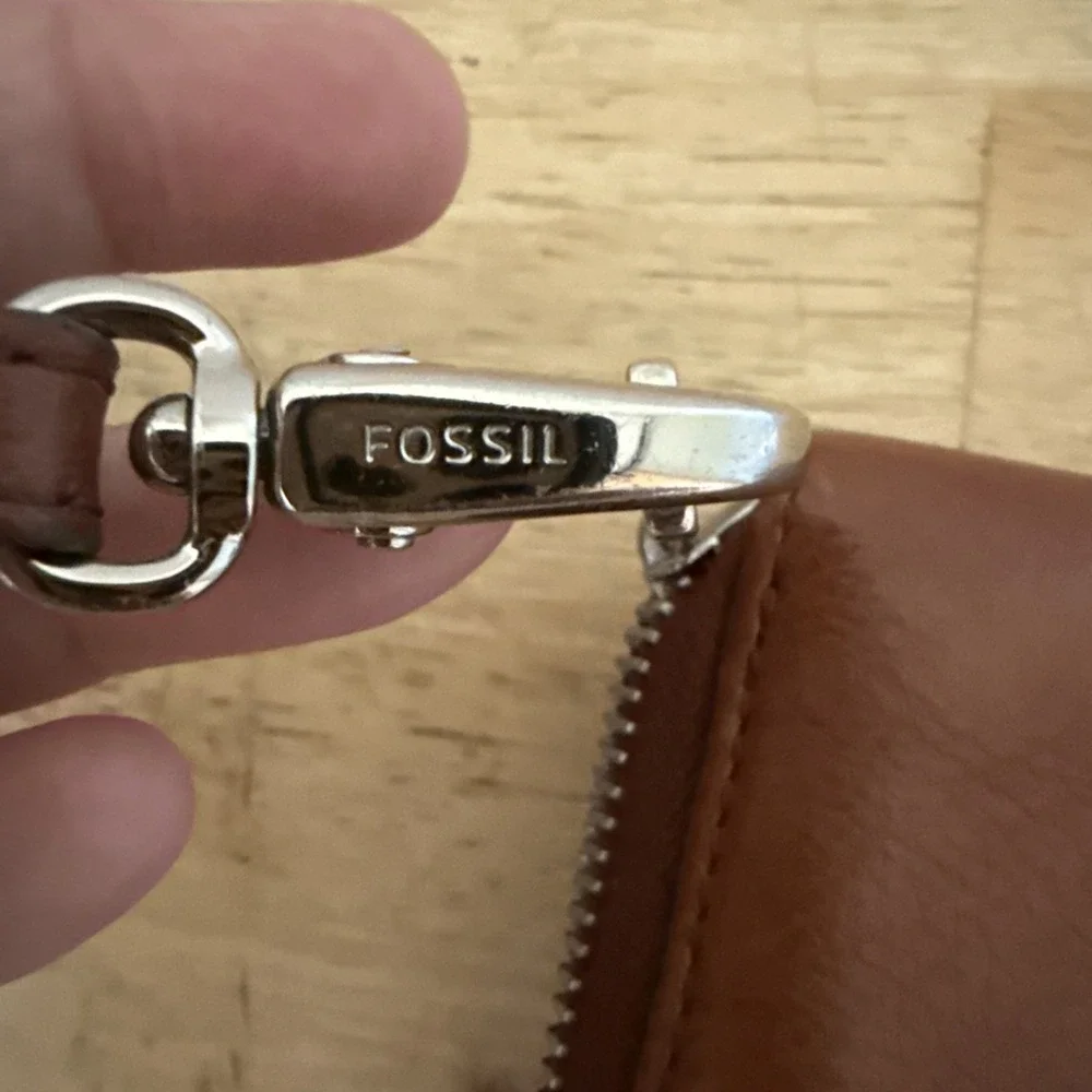 Fossil Zip Around Brown Leather Wallet